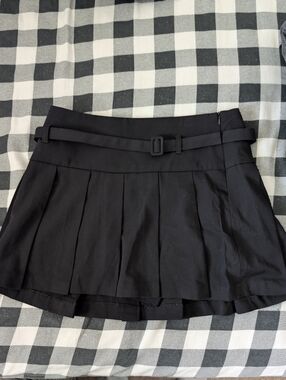New Dynamite Black Pleated Mini Skort with Slim Belt